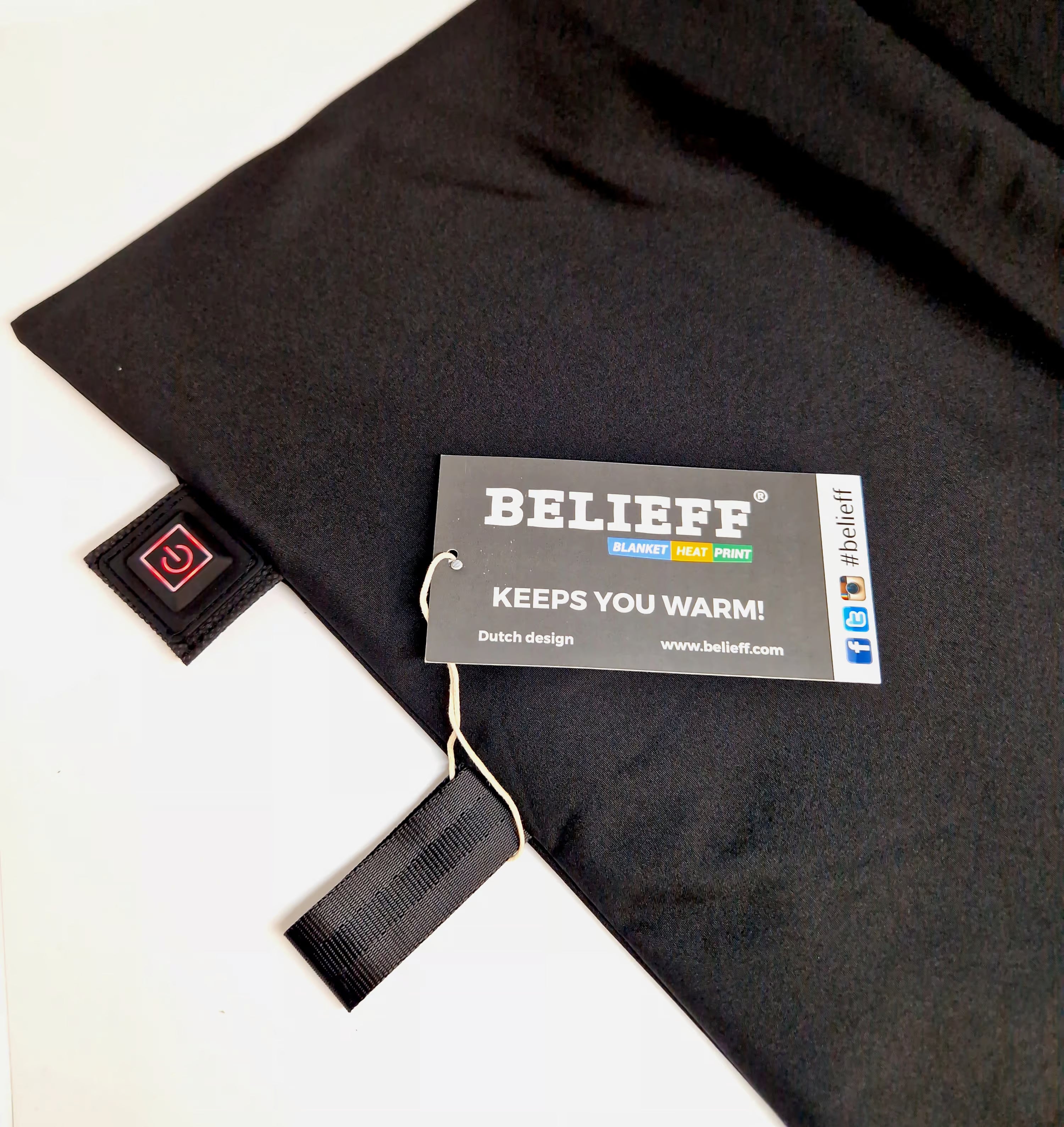 Belieff Wheelchair Heating element – ​​wireless heat cushion – 3 heat settings – up to 49 degrees – wind and waterproof – attach to a blanket