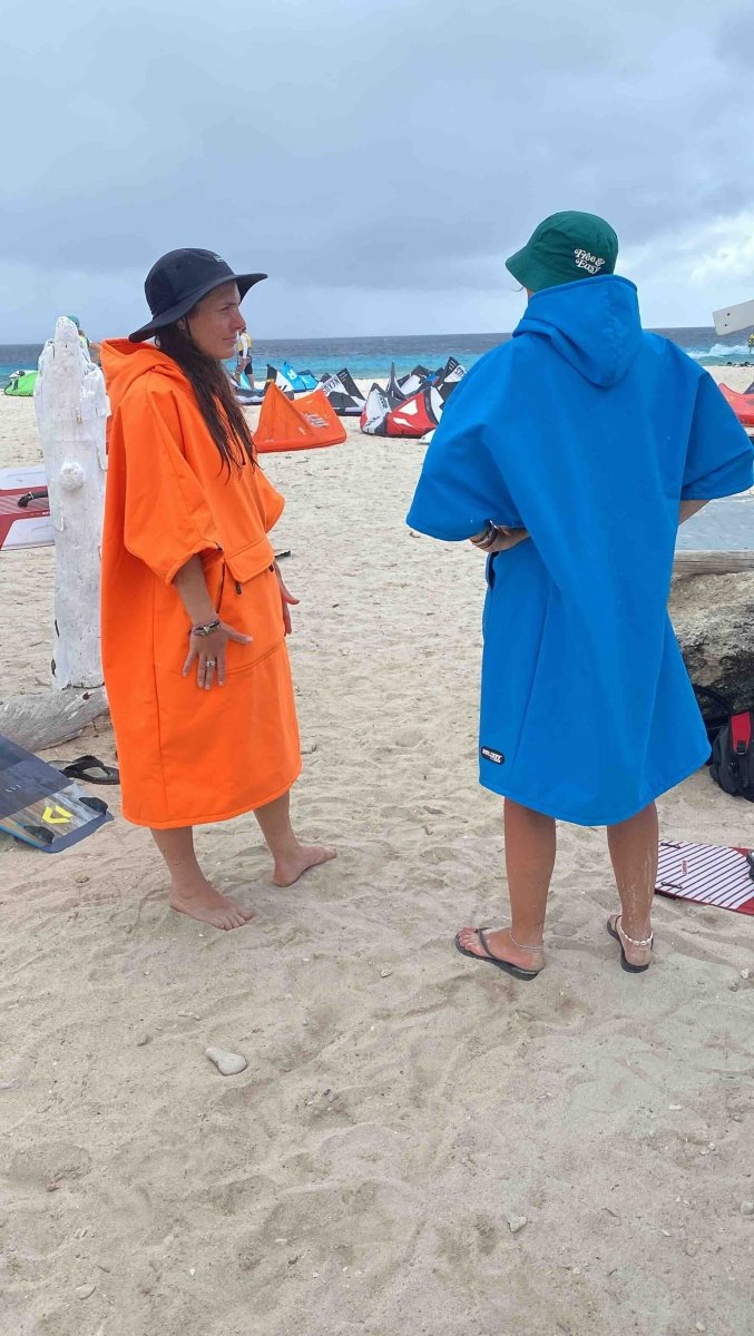 Belieff rPETH softshell warme poncho - 100% gerecycled materiaal - UITVERKOOP! - Belieff
